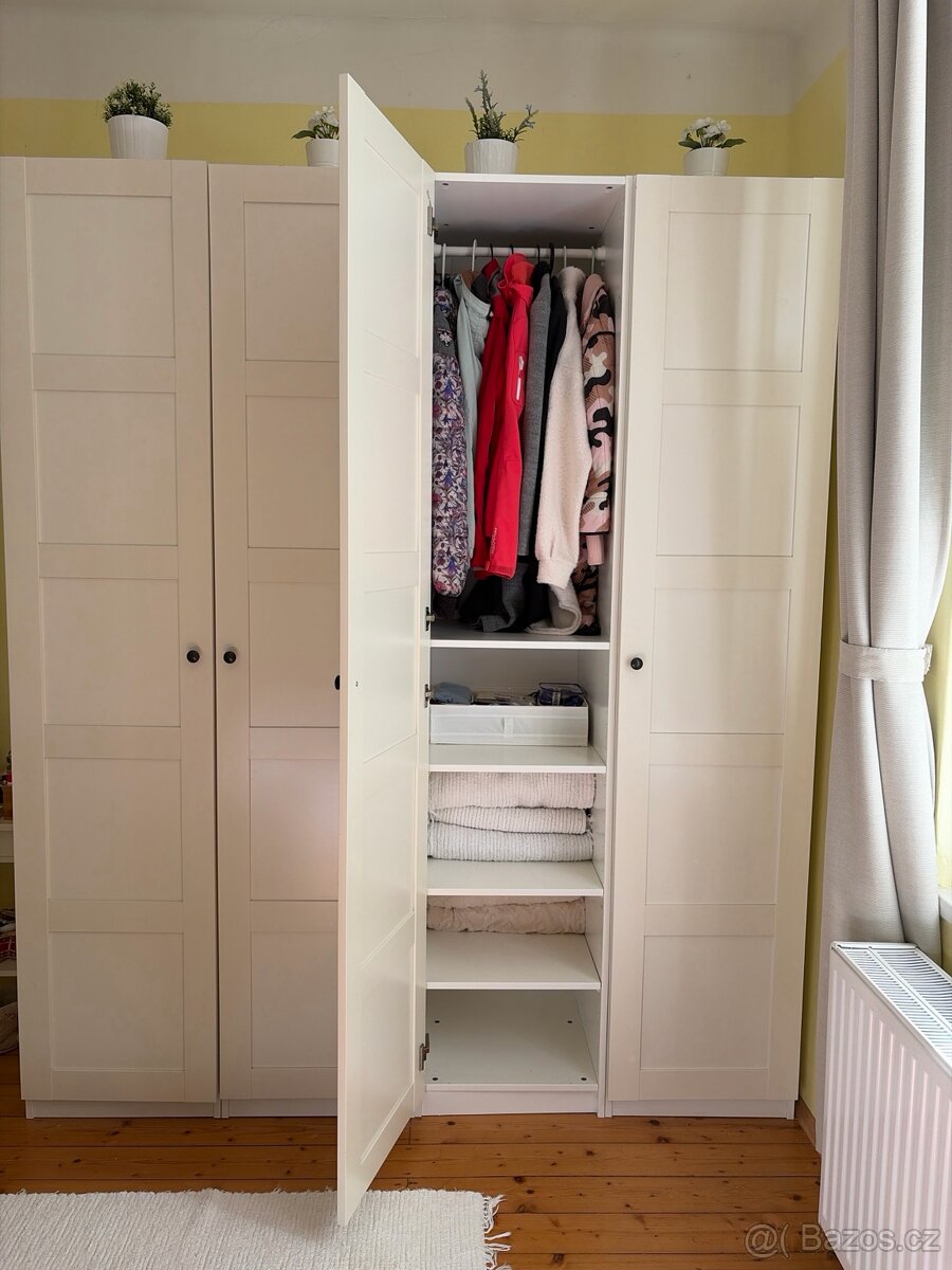 4 bílé skříně IKEA HEMNES - 2