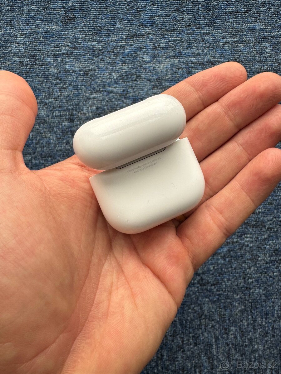 Apple AirPods 4 – levé sluchátko + nabíjecí pouzdro - 2