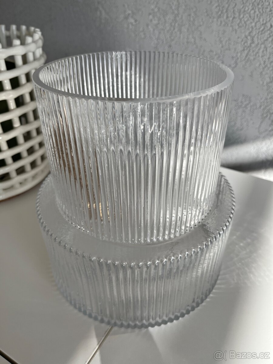 Skleněná váza HM - 2