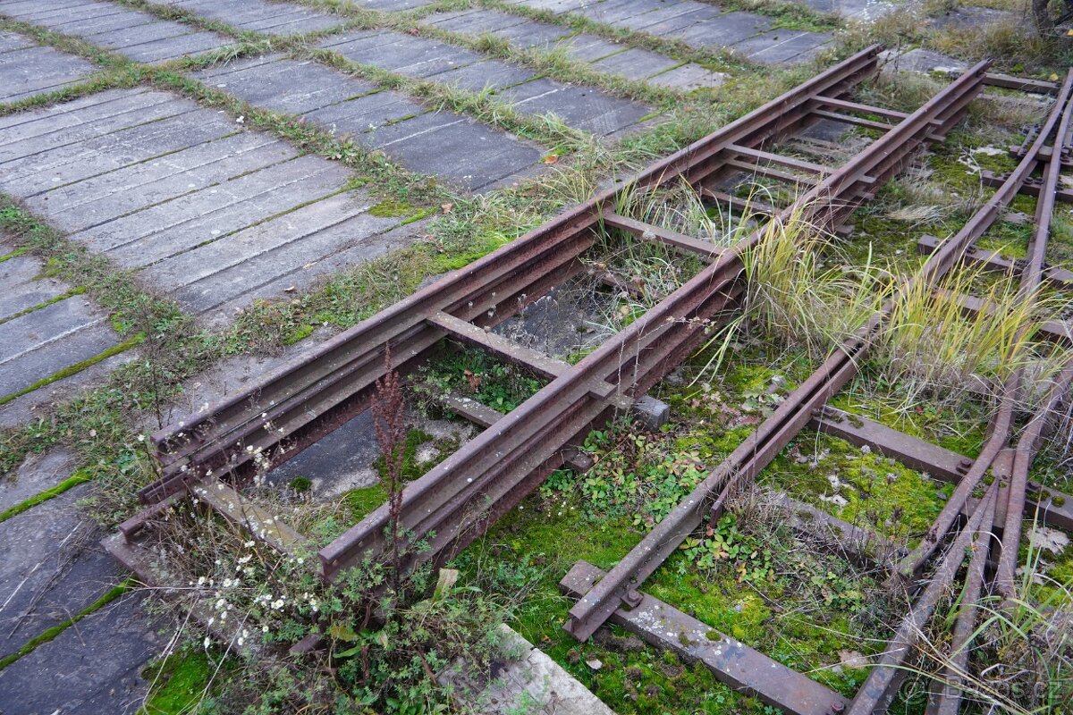Důlní kolejnice 93/18 délka 6 m - 2