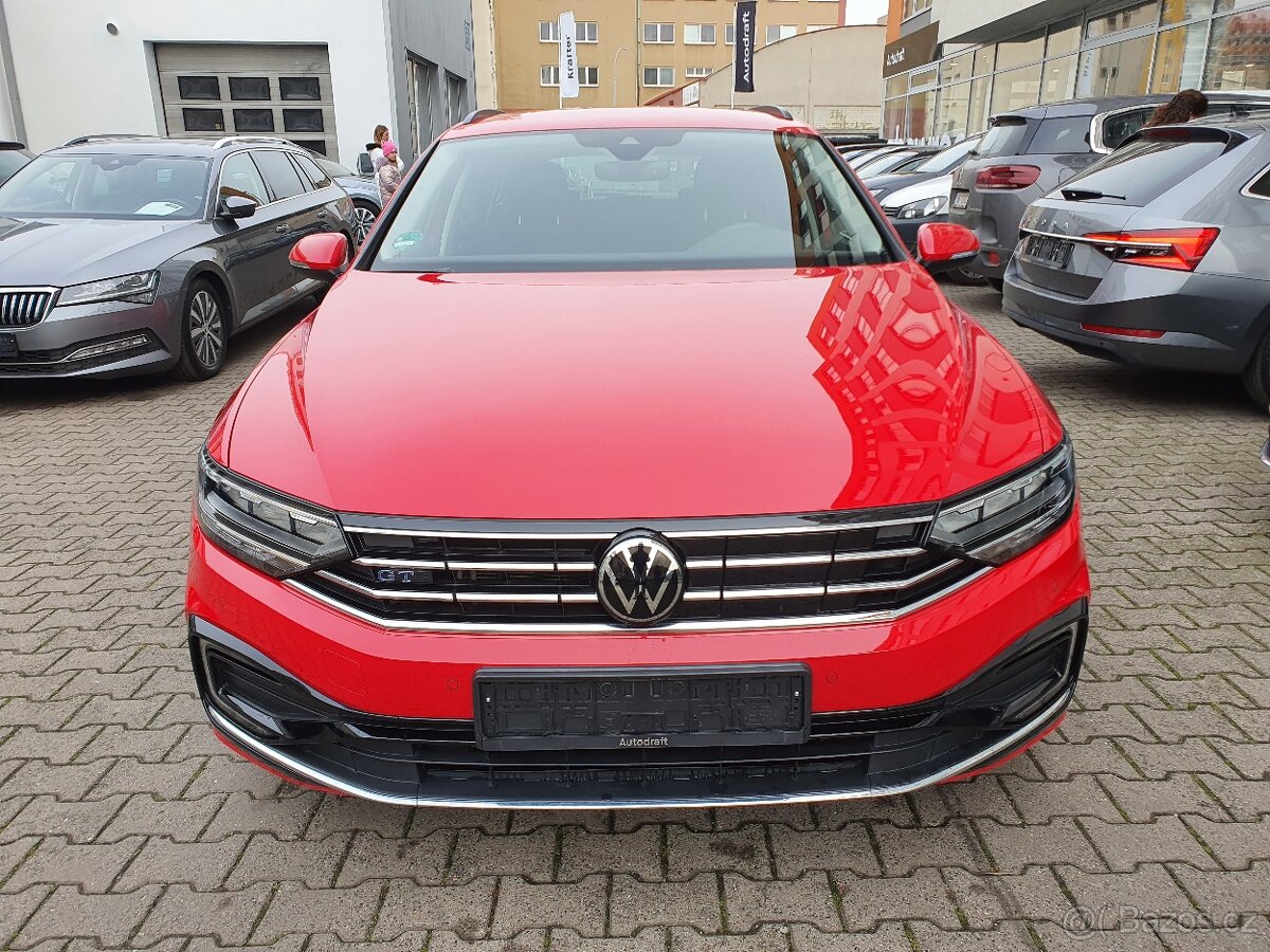 VW Passat B8 GTE Variant 1.4TSI 160kW DSG - záruka Autodraft - 2