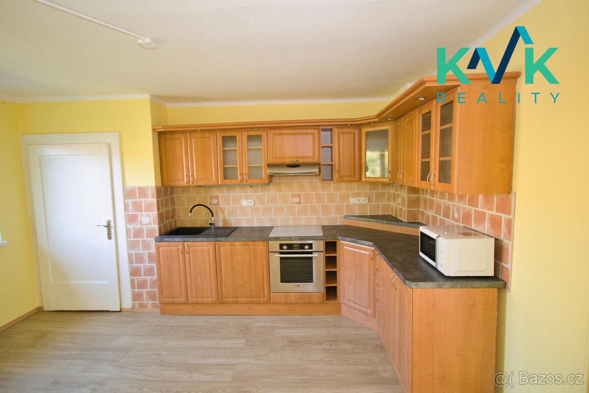 Prodej bytu, 4+1, po rekonstrukci, 125 m2, Ostrov - 2