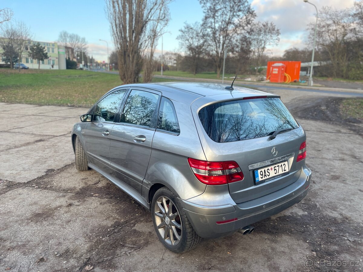 Mercedes Benz b200 - 2