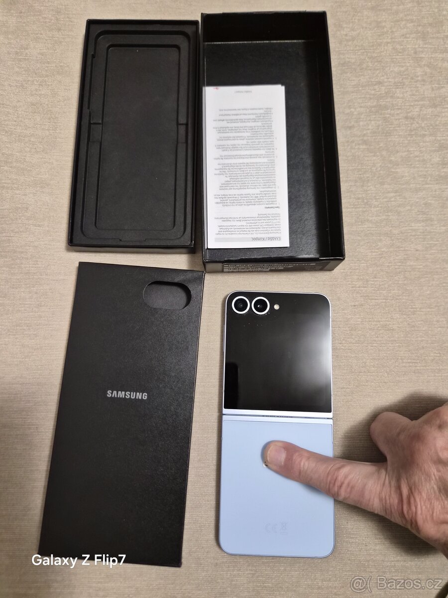 Samsung Galaxy Flip 6 - 2