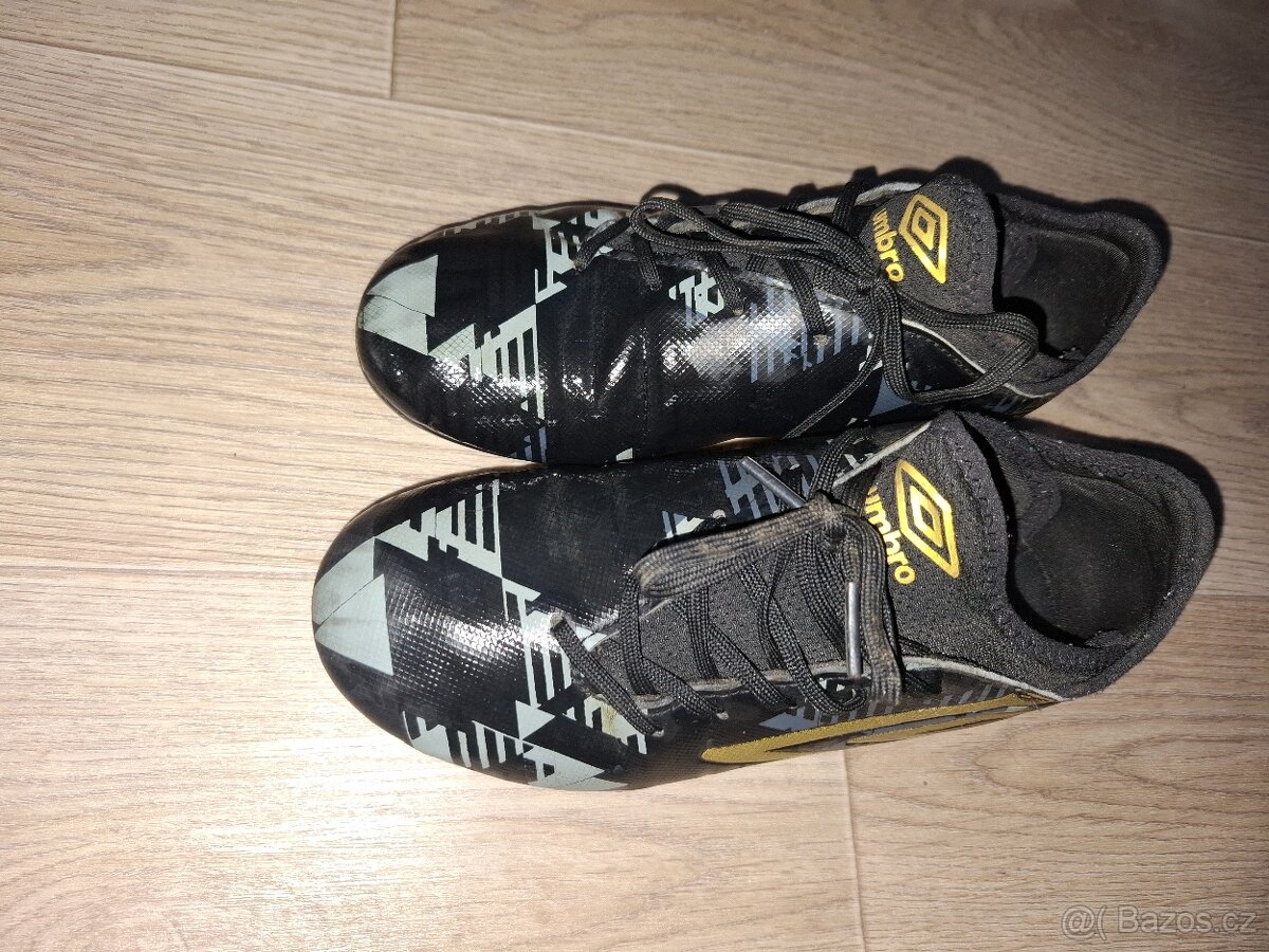 Dětské Kopačky Umbro velikost 36 - 2