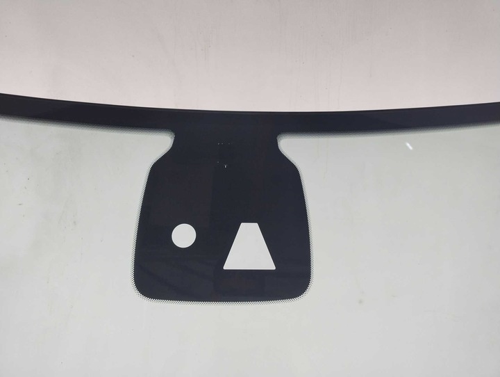 Opel Corsa E čelní sklo - 2