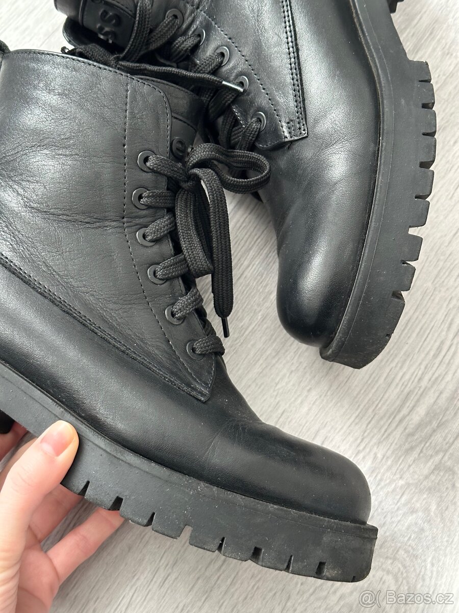 černé kožené boty, vel 37 - 2