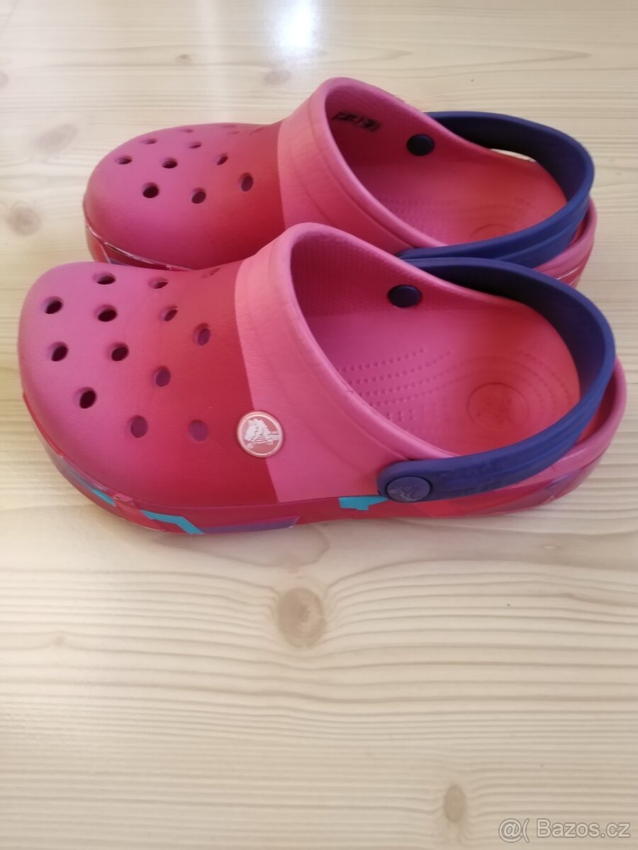 Crocs, velikost J2/EU 32-33 - 2