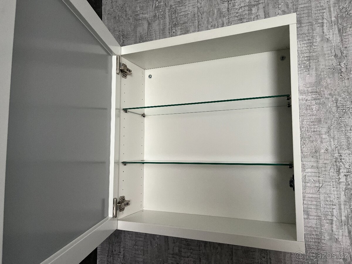 Skleněná skříňka Ikea Besta - 2