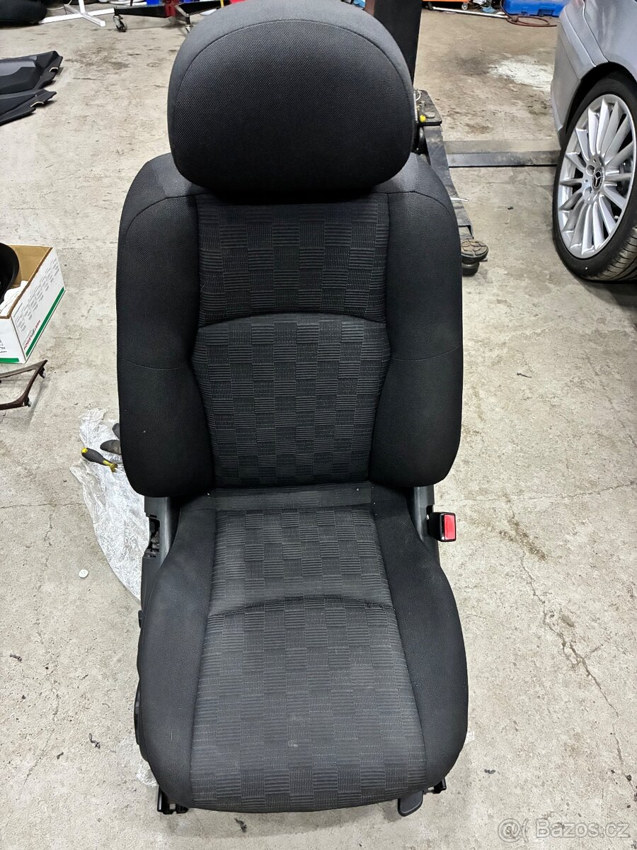 Sedadla w203 - 2