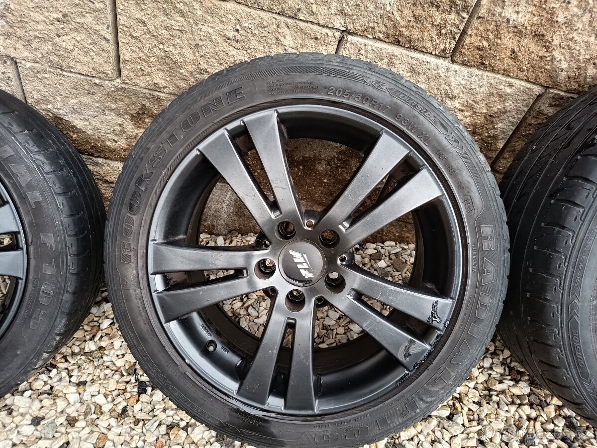 Alu kola 17". Rozteč 5x114,3 - 2