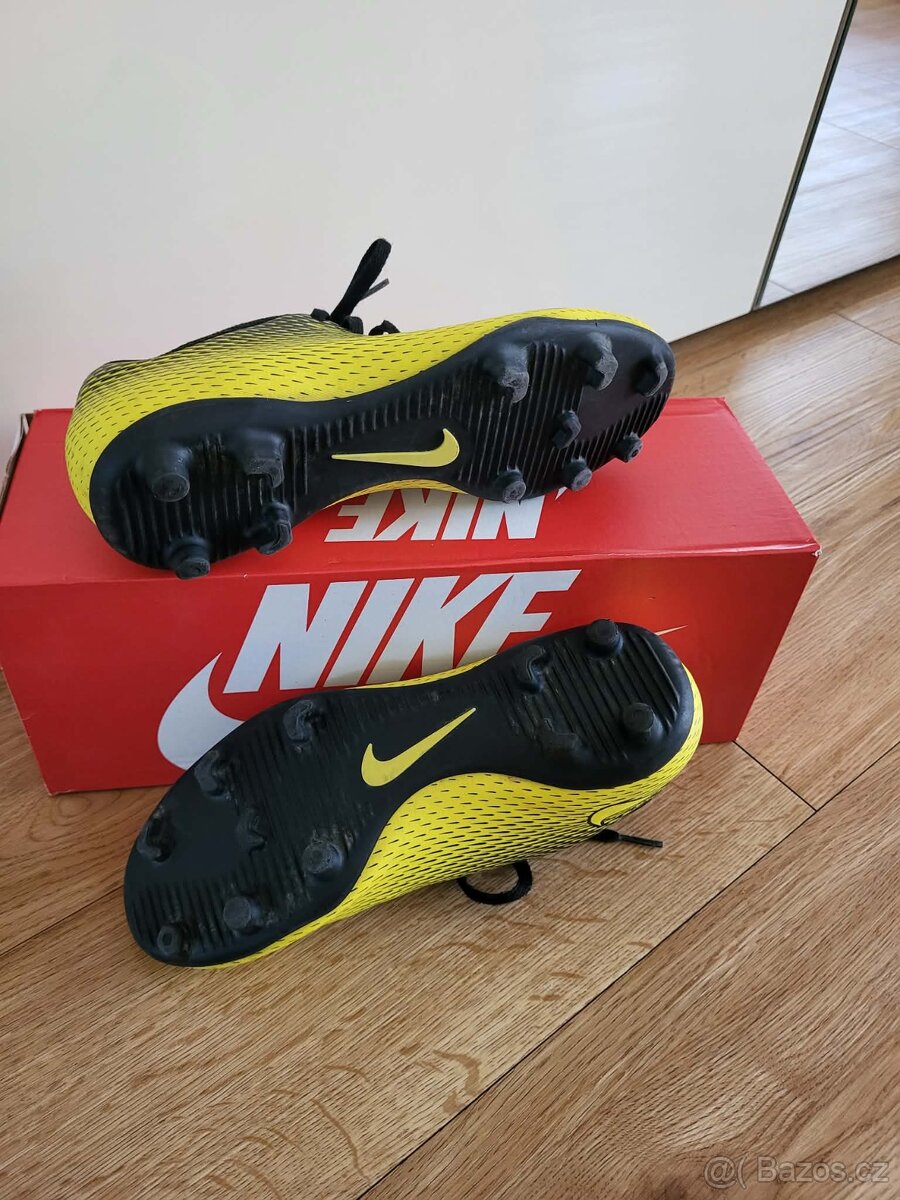 Kopačky Nike vel. 37 - 2