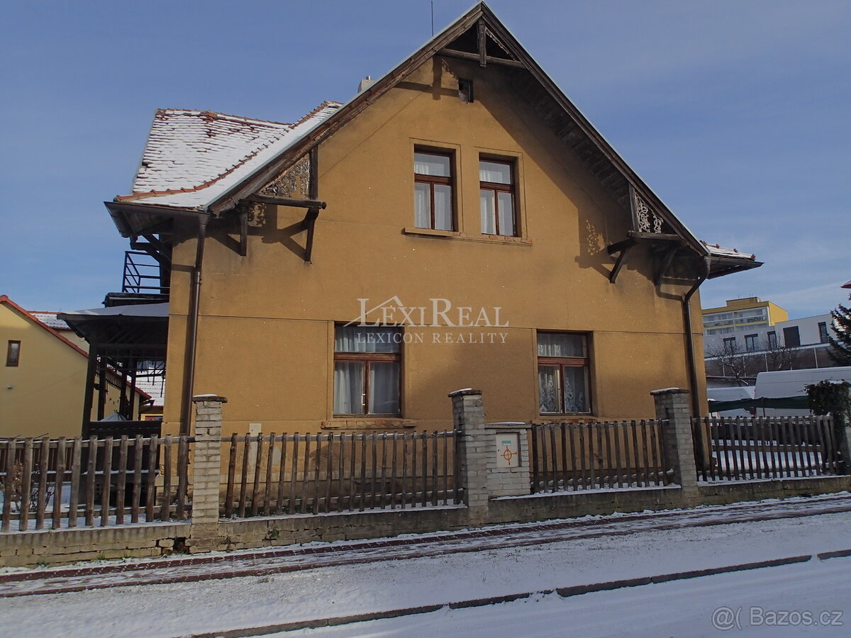 Prodej rodinného domu 5+1, 180 m2, pozemek 422 m2, Hekova, P - 2