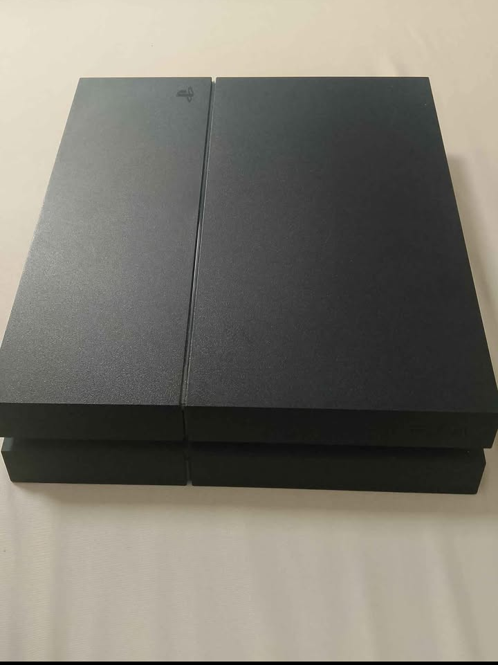 Vyměním PS4 1tb. Subwoofer 400w. - 2