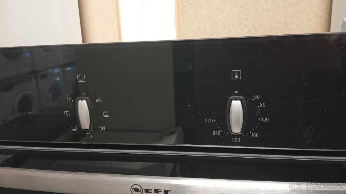 Vestavěná samostatná trouba Neff - 2