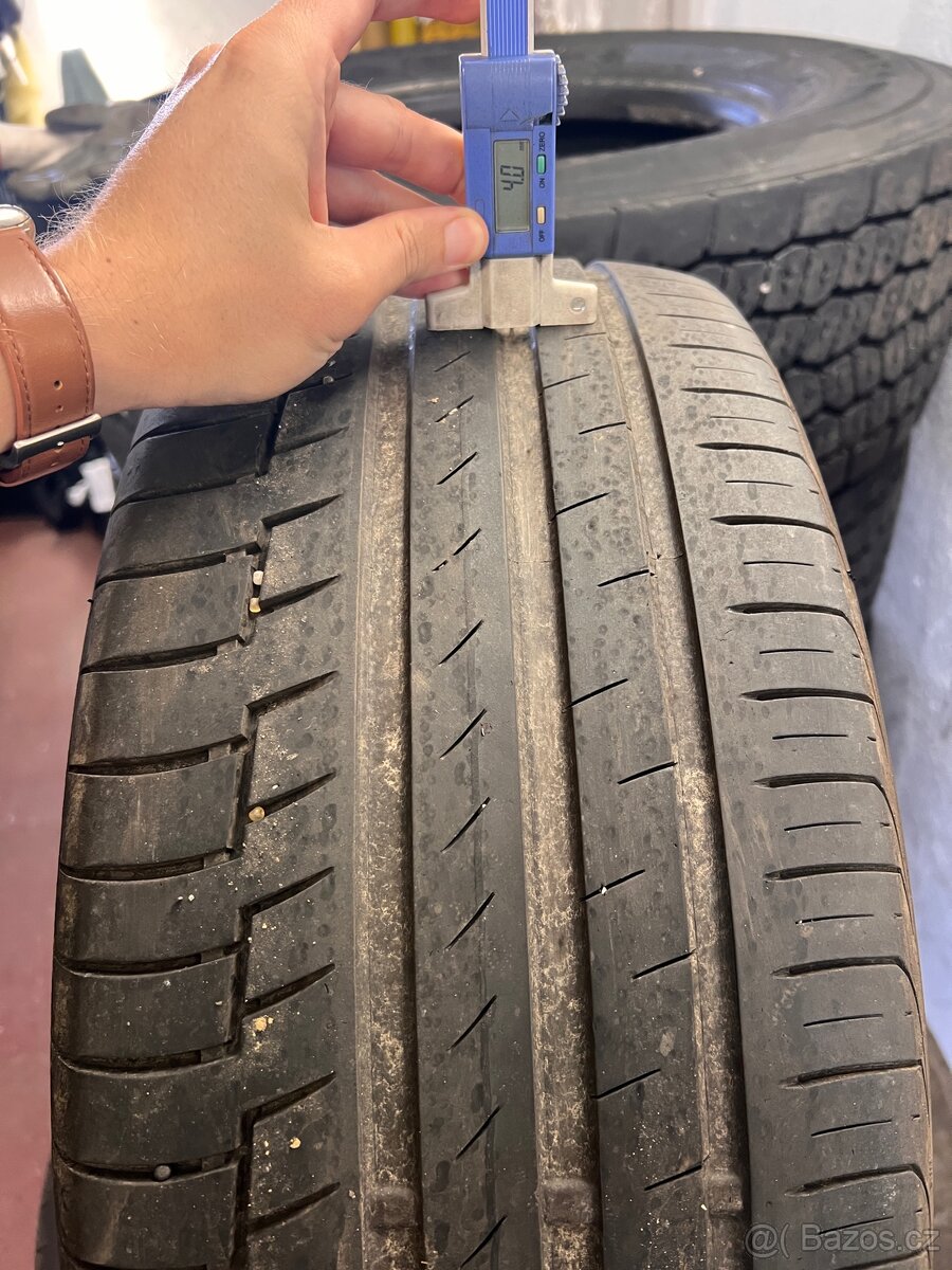 Letní pneu 235/45R18 - 2