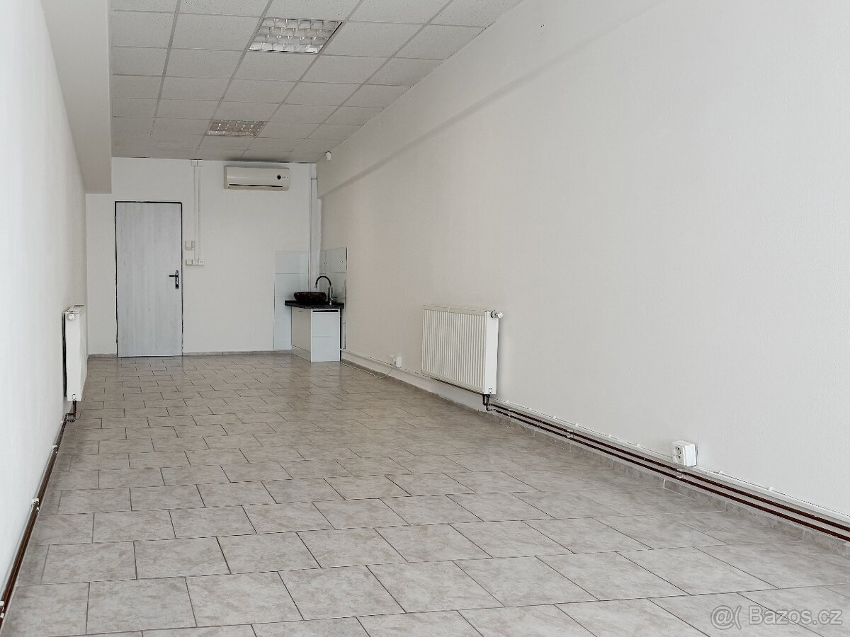 Pronájem obchodních prostor 31 m² - 2
