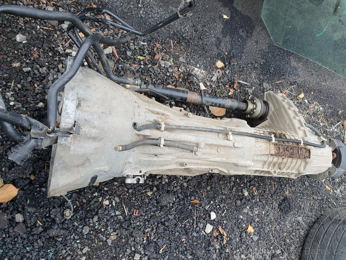 VW Touareg 3,0TDi R Line ,176Kw od 2007 na Díly - 2