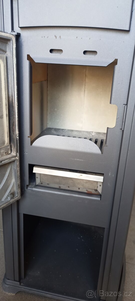 Krbová kamna OKTA ECO, teplovzdušná 3,9 kW - 2