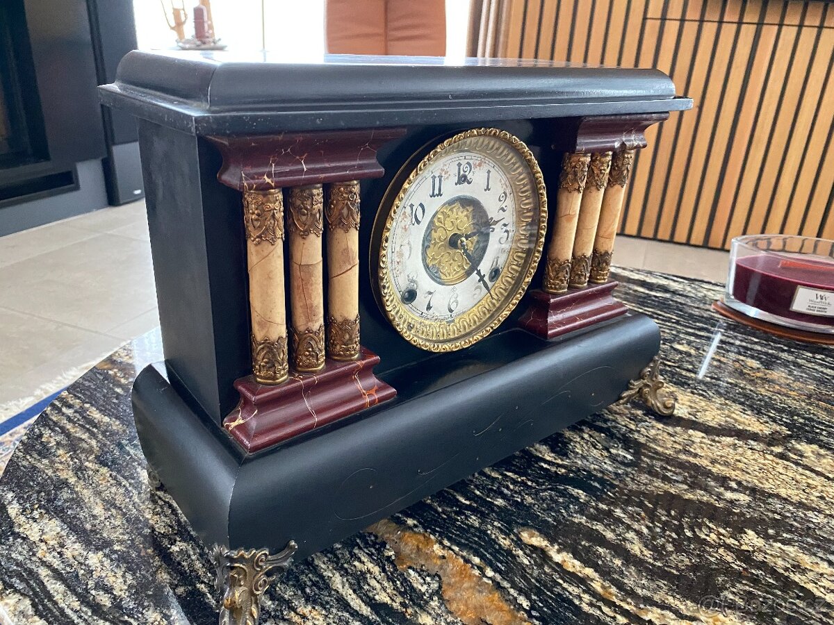 STAROŽITNÉ STOLNÍ HODINY - 2