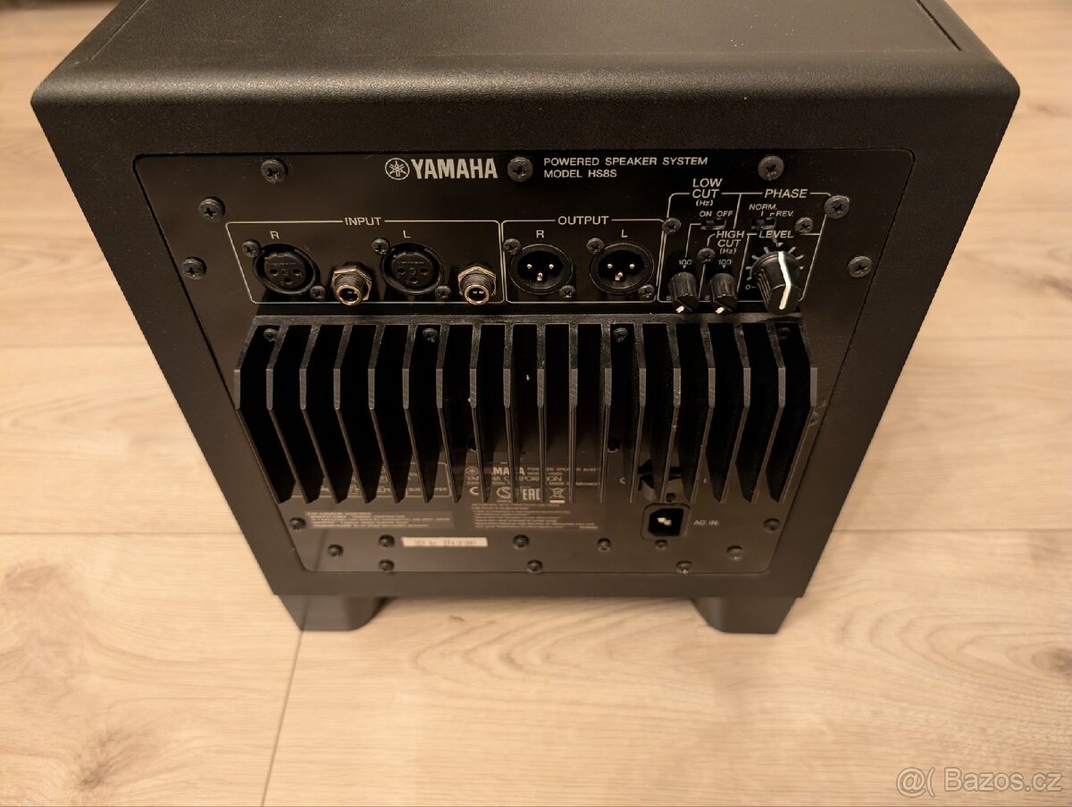 Yamaha HS8S subwoofer - 2