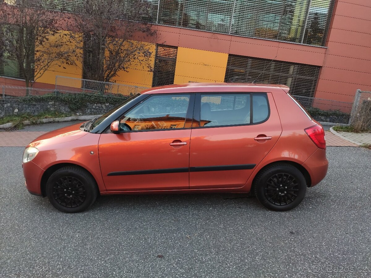 Škoda fabia 2 1.4i 63kw | 1. Majitel - 2