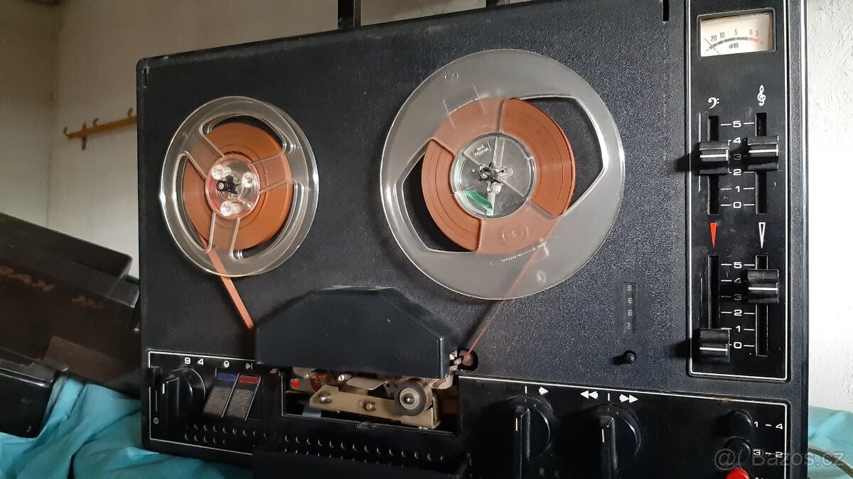 Magnetofon tesla B700... - 2