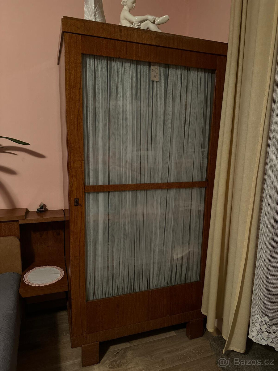 Art deco nábytkový set – vitrína + 2 skříně - 2