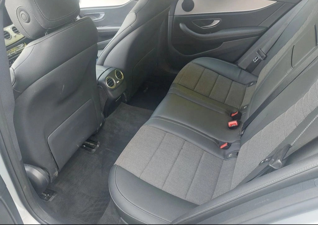 Prodám Mercedes-Benz E 220 D - 2