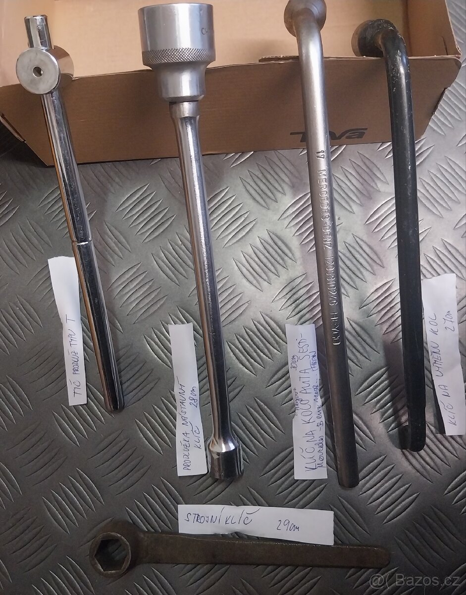 Klíče na výměnu kol apod. - 2