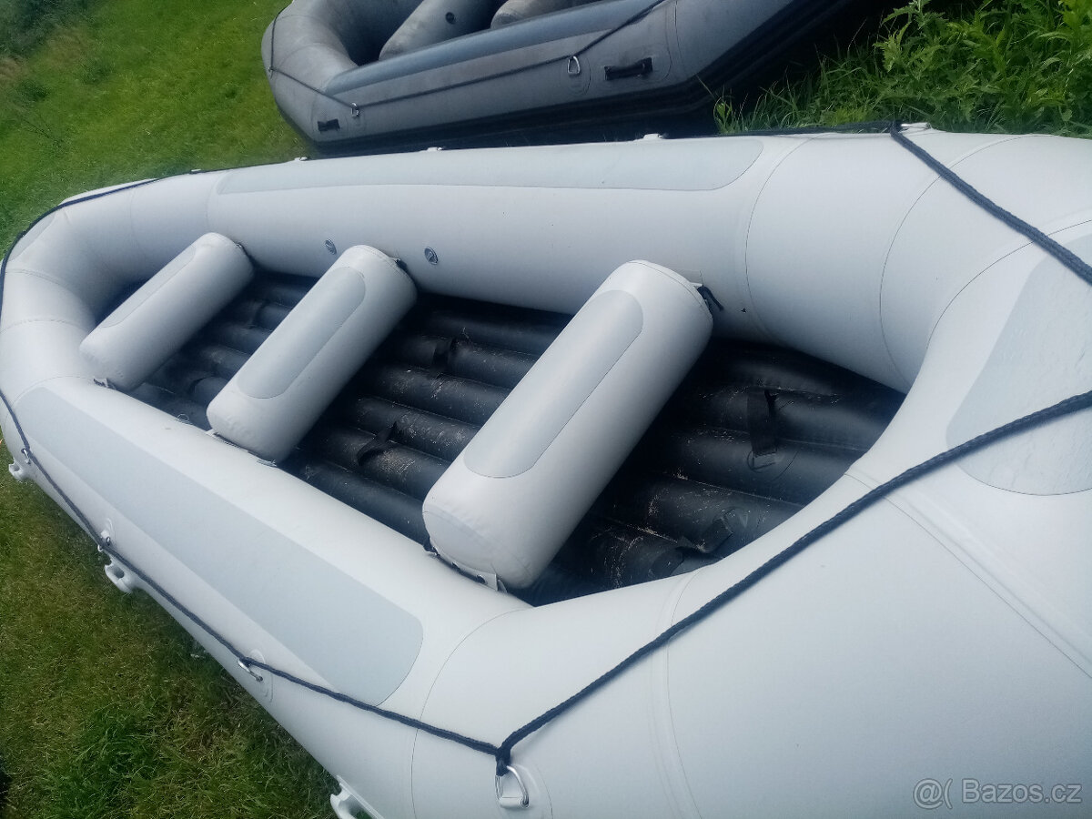 Raft pro 12 osob - 2