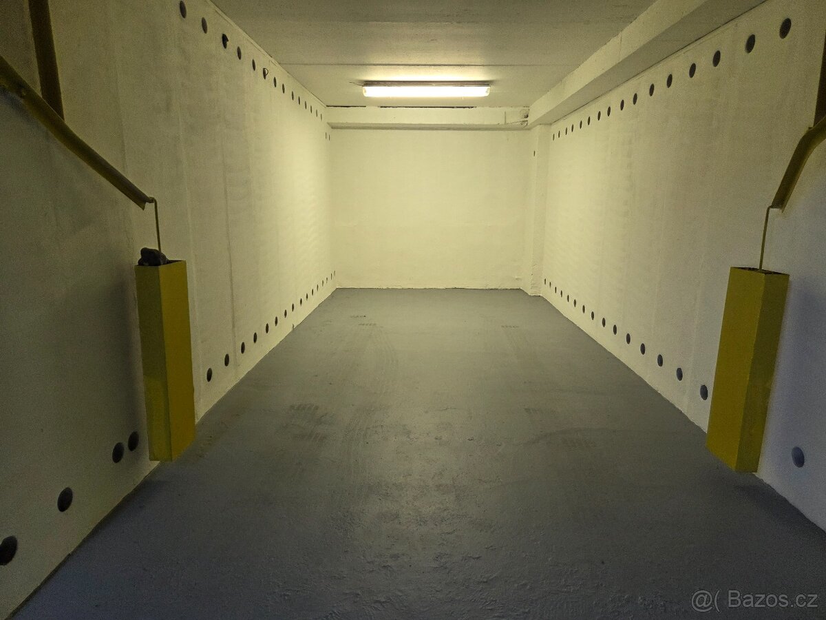 Garáž 17 m² v OV – Praha 8, Troja - 2