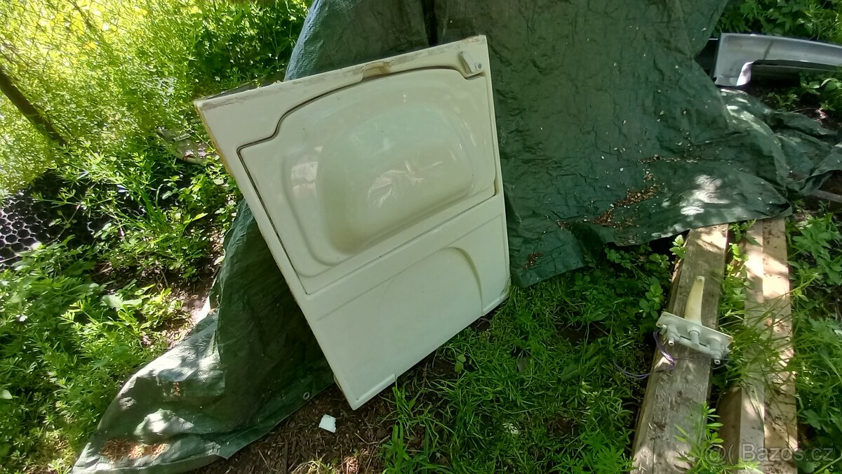 Umyvadlo vyklopne - 2