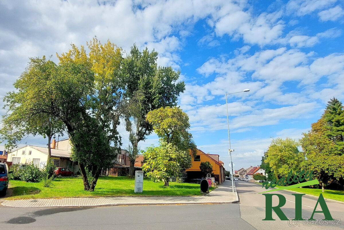 Poděbrady stavební pozemek 496m2-400m od centra a náměstí - 2