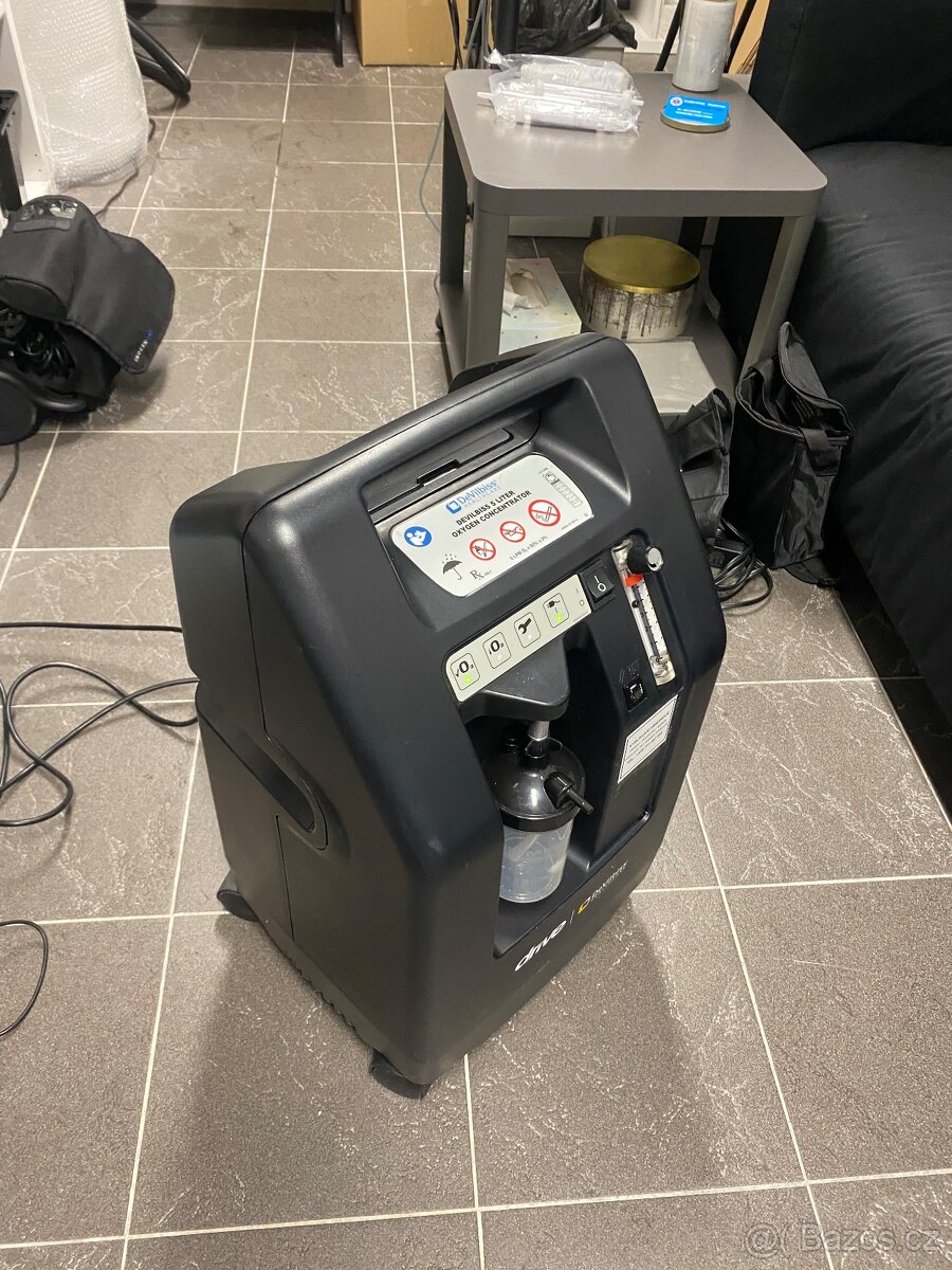 Kyslíkový přístroj - kyslíkový koncetrátor - O2 - 2