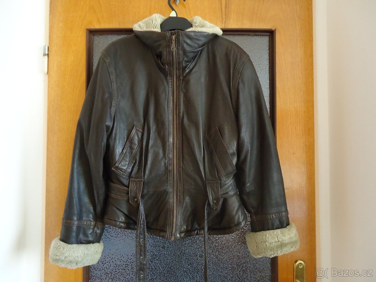 Bunda koženková dámská hnědá, velikost S-M - 2