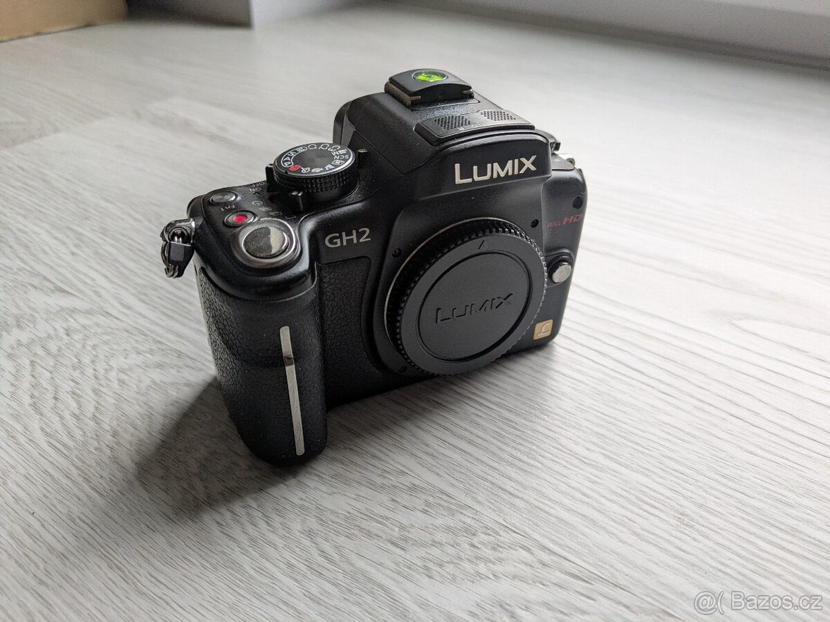 Panasonic Lumix DMC-GH2 + příslušenství - 2