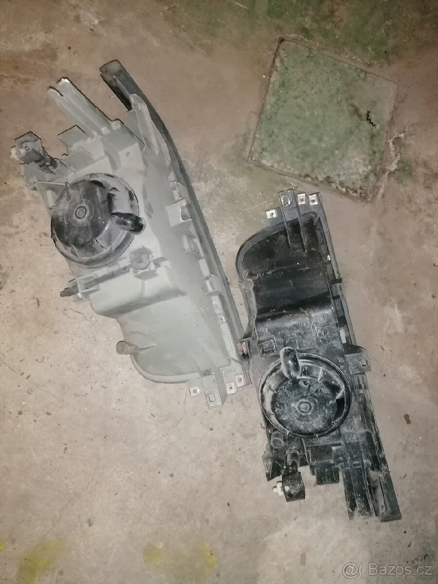 Světla na Renault Nevada - 2