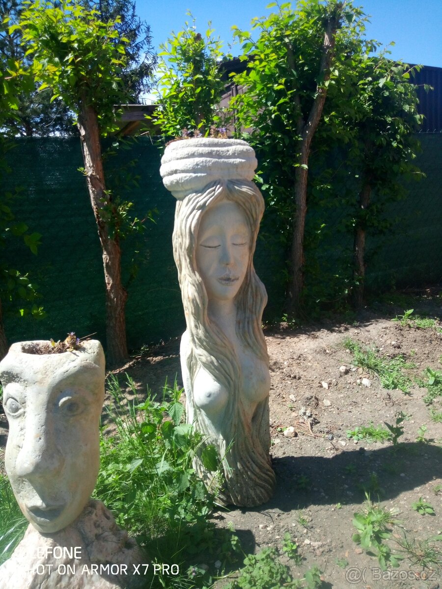 Zahradní dívka - 2