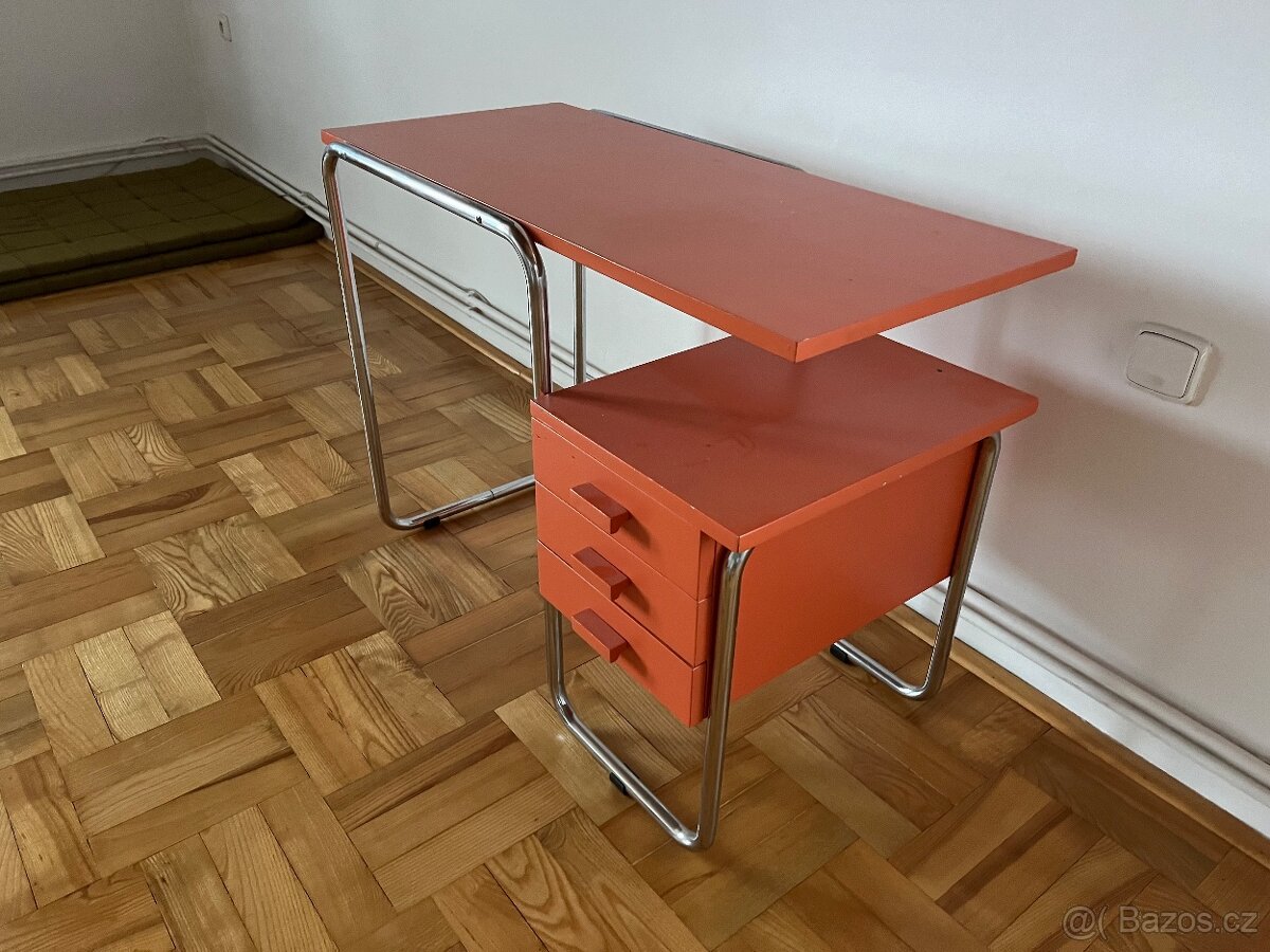 Chromovaný stůl - 2