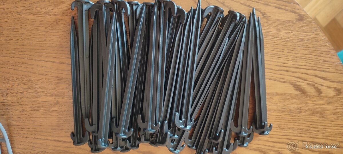 Gumy a kolíky ke karavanu - 2