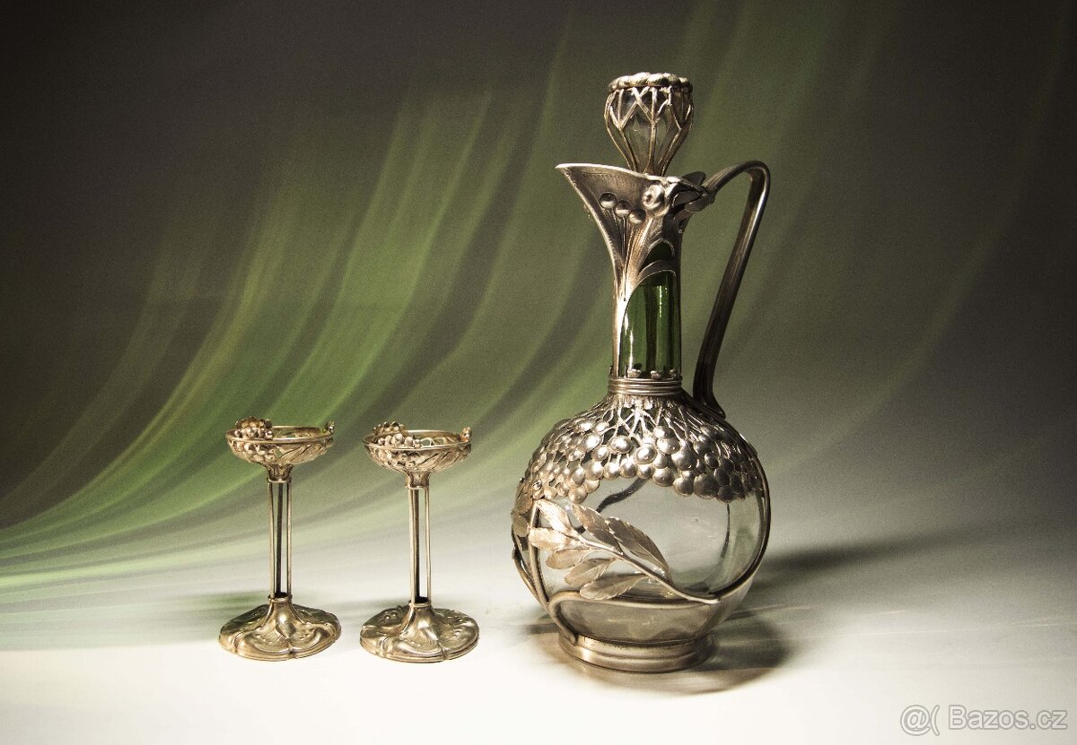 Karafa s pohárikmi - 2