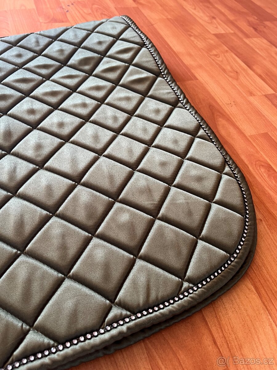 Drezurní podsedlovka - 2