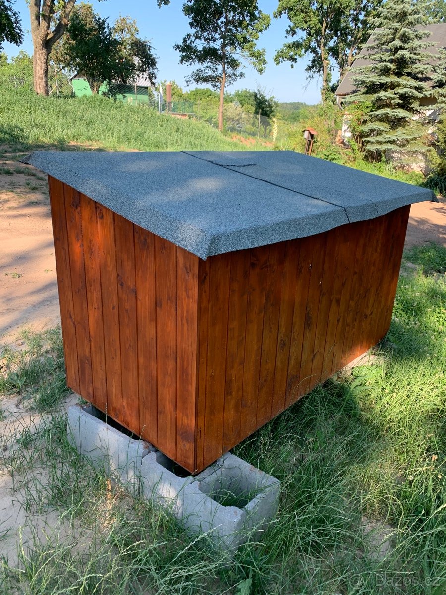 Kurník pro slepice zateplený . - 2