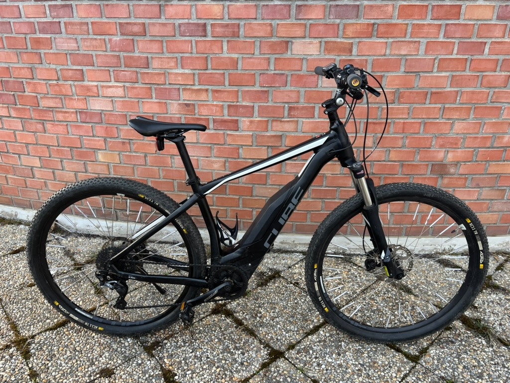 Cube Acid Bosch 400 - 2