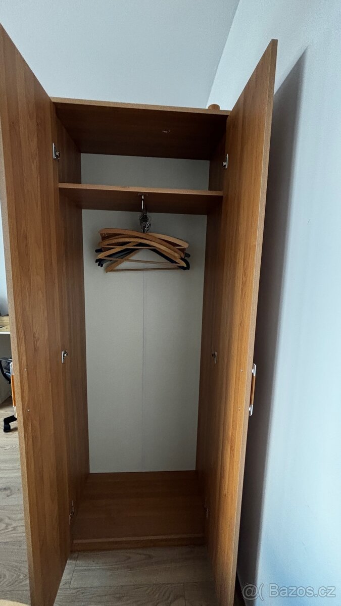 Šatní skříň - 2