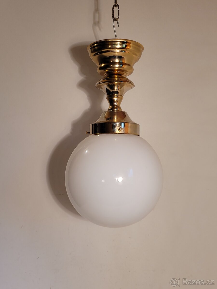 mosazná velká stará stropnice, lustr, bílé stínidlo - 2