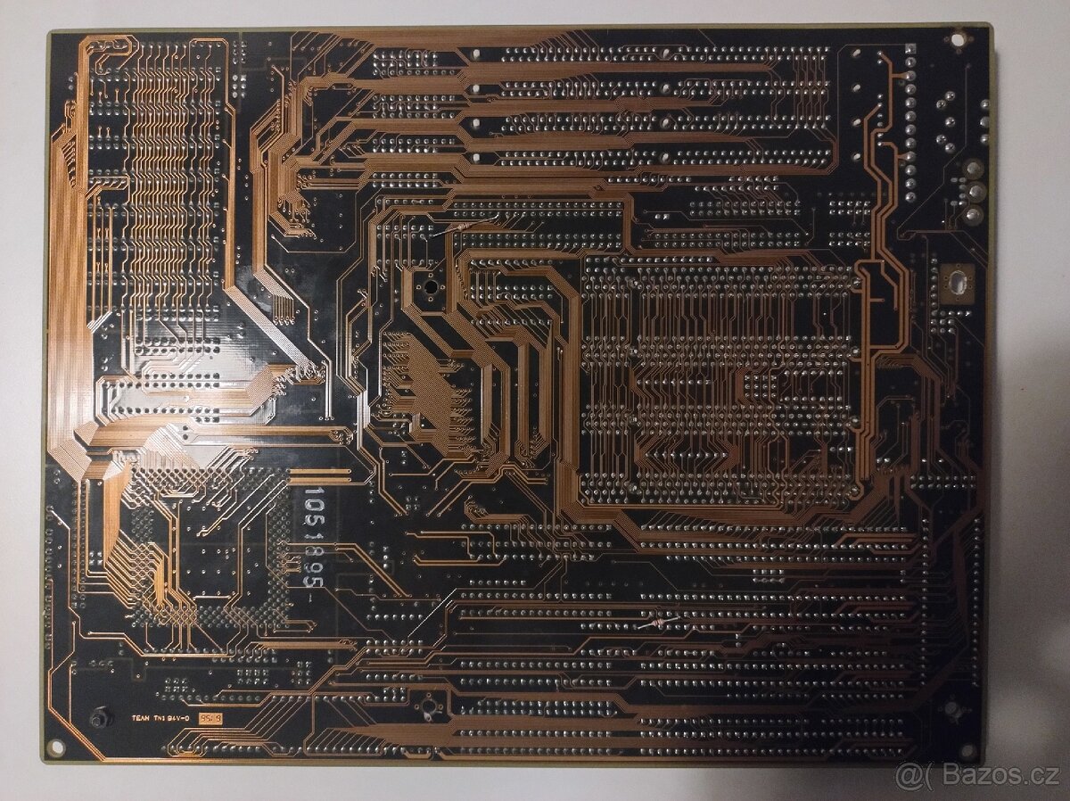 Soyo 5TA2 - Socket 7 - 2