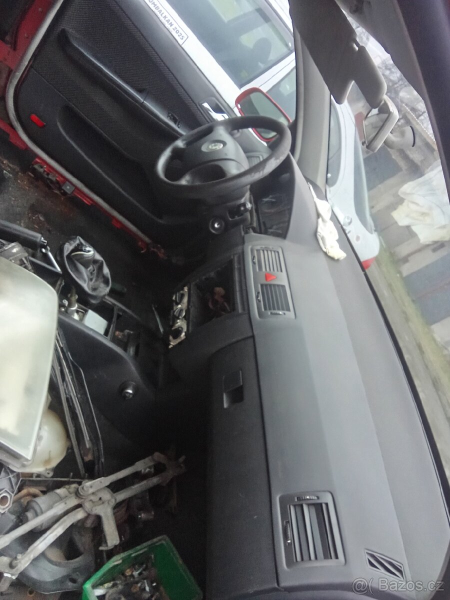 Prodám interiér z škoda fabia 1 combi facelift - 2