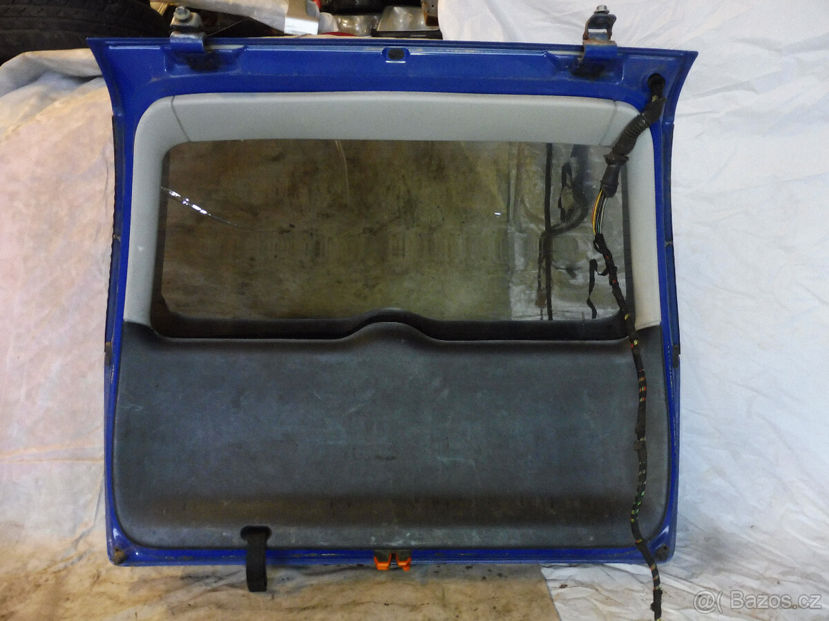 Prodám 5-té dveře na Š-OCTAVIA COMBI 1,v různých barvách - 2